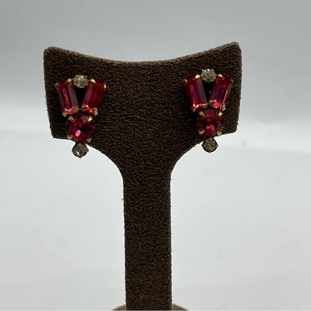 Womans 1-20 12k gold filled vintage pink stone screw back Earrings